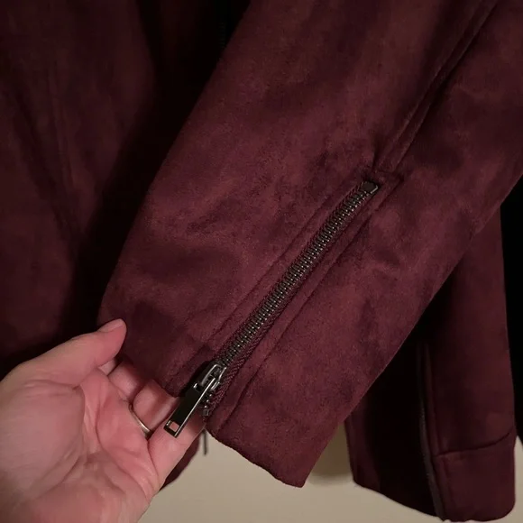 Old Navy Women's Plum Faux Suede Moto Jacket - Picture 5 of 9